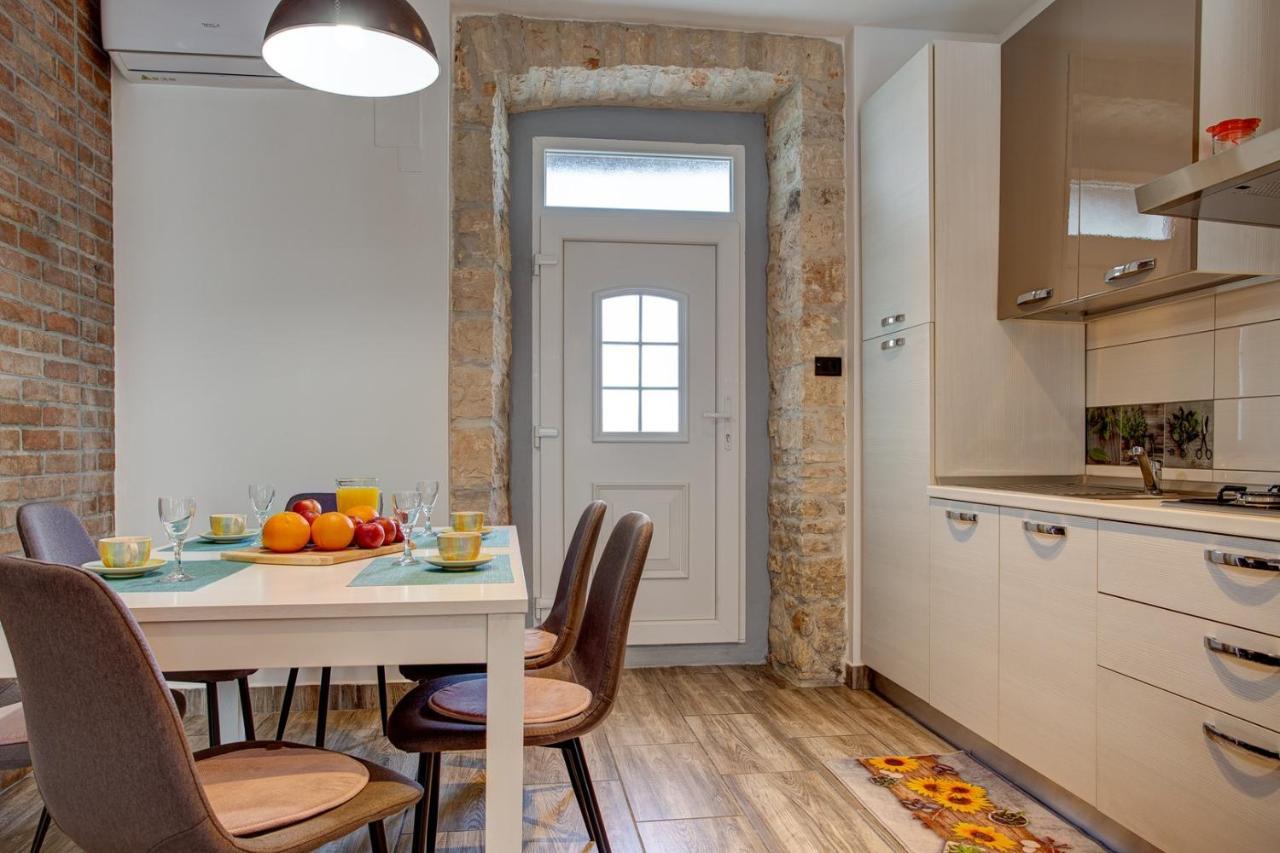 Apartment Laura With Terrace Vodnjan Luaran gambar
